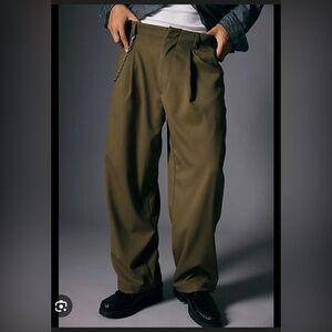 Standard Cloth Jason Relaxed Pleated Trouser Pant in Olive